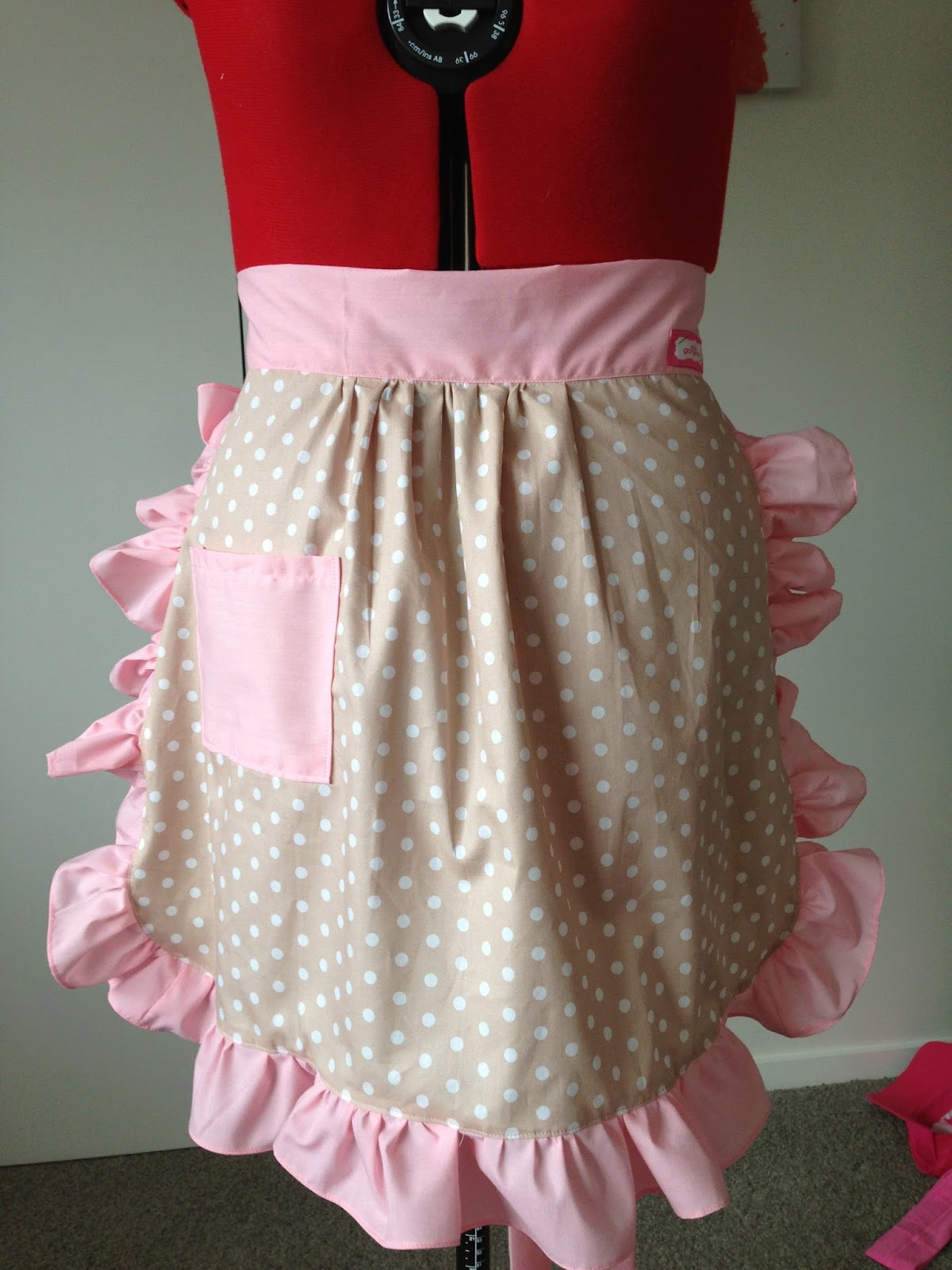 Sew Gorgeous Free Apron Pattern 