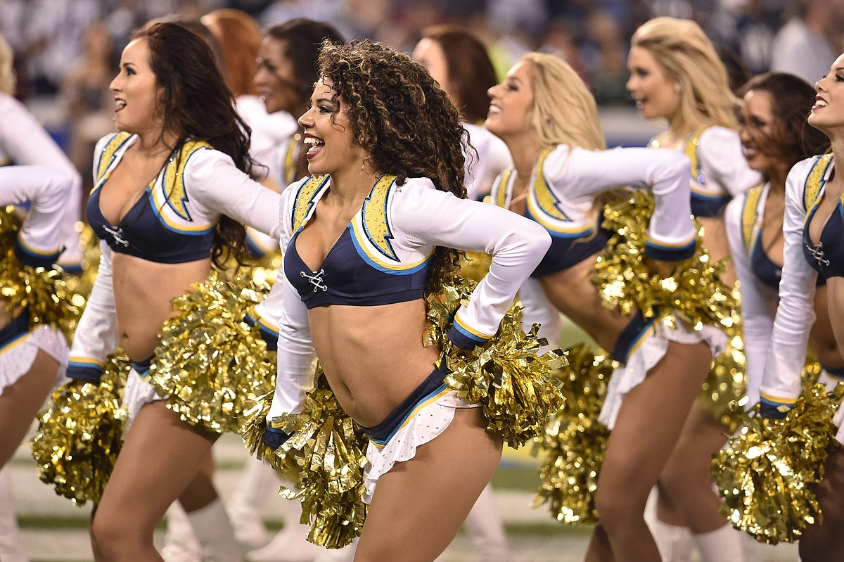 Chargers Cheerleaders Get Pay Raise For Last Game Of 