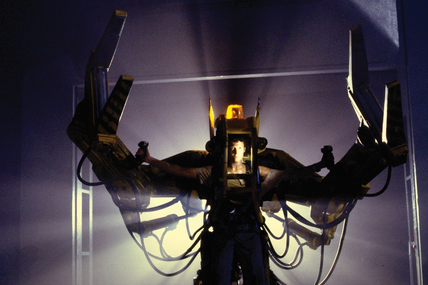 New Alien Movie Confirmed With Director Neill Blomkamp