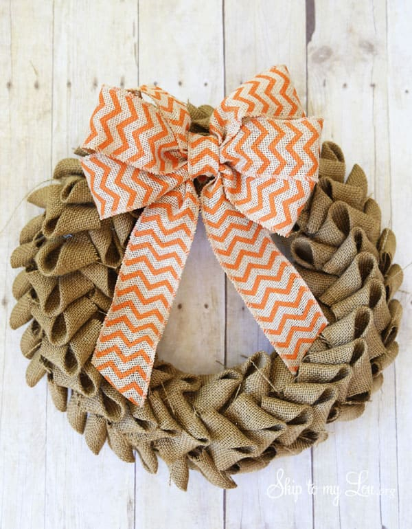 Learn How To Make A Burlap Wreath With This Easy Tutorial
