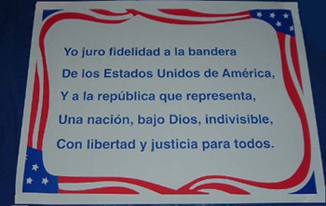 Spanish Pledge of allegiance poster Vibrante Press